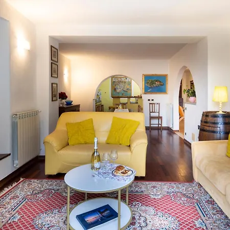 Lucciola Apartment *